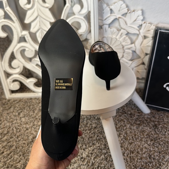 Quips Women's medium Width Pointed Toe Kitten Heel BRAND NEW IN BOX! - Picture 8 of 9